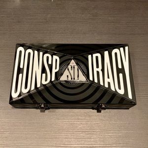 Conspiracy Palette (in hand)